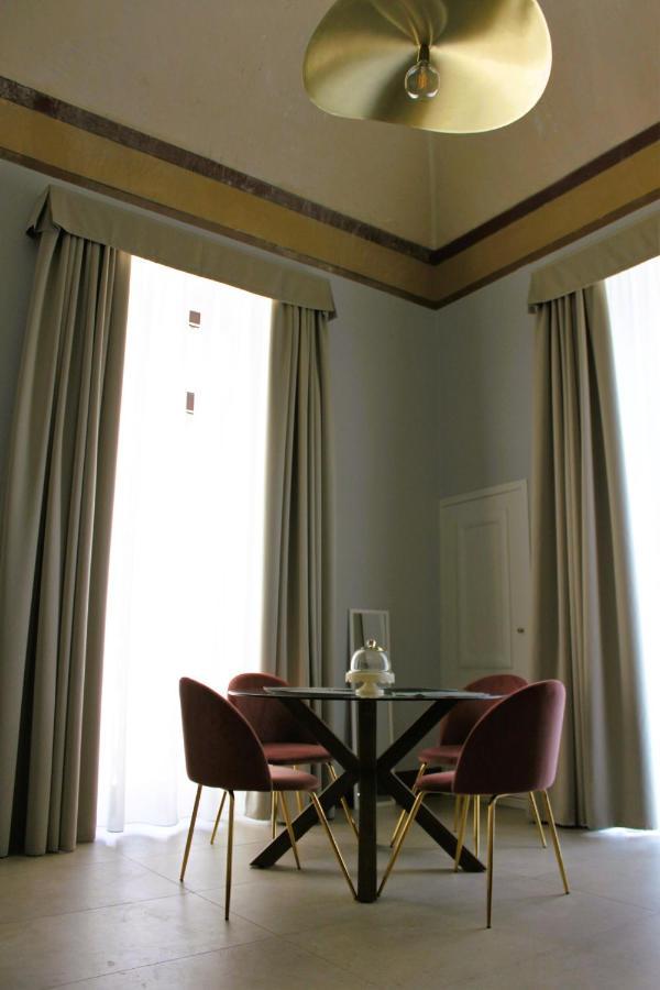 Palazzo Sul Corso-Charming Appartaments Brindisi Bagian luar foto